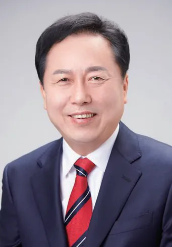 권기창