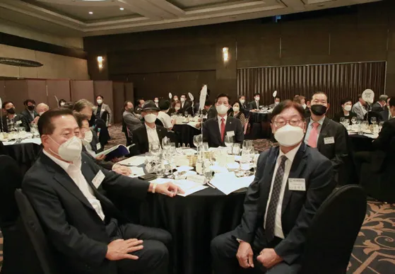 토론회장