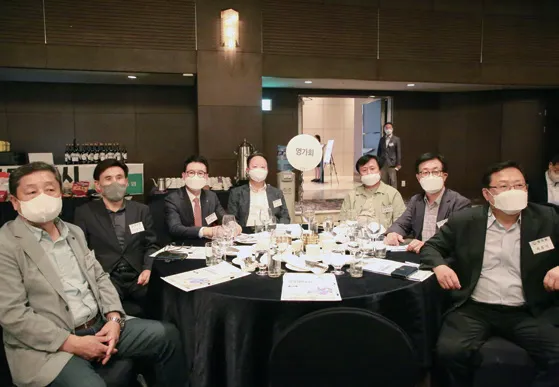 토론회장